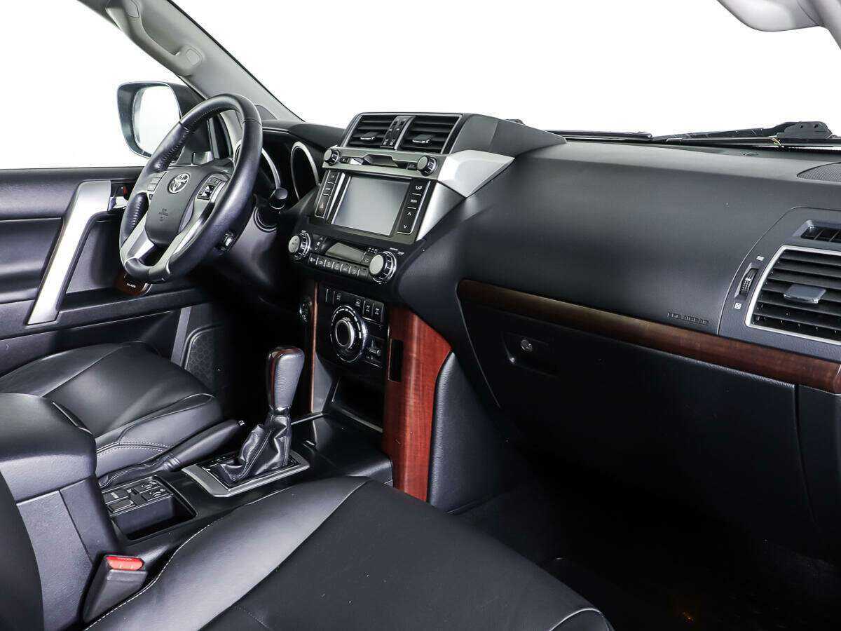 Купить Toyota Land Cruiser Prado, 2015, 33 040 км, фото №9
