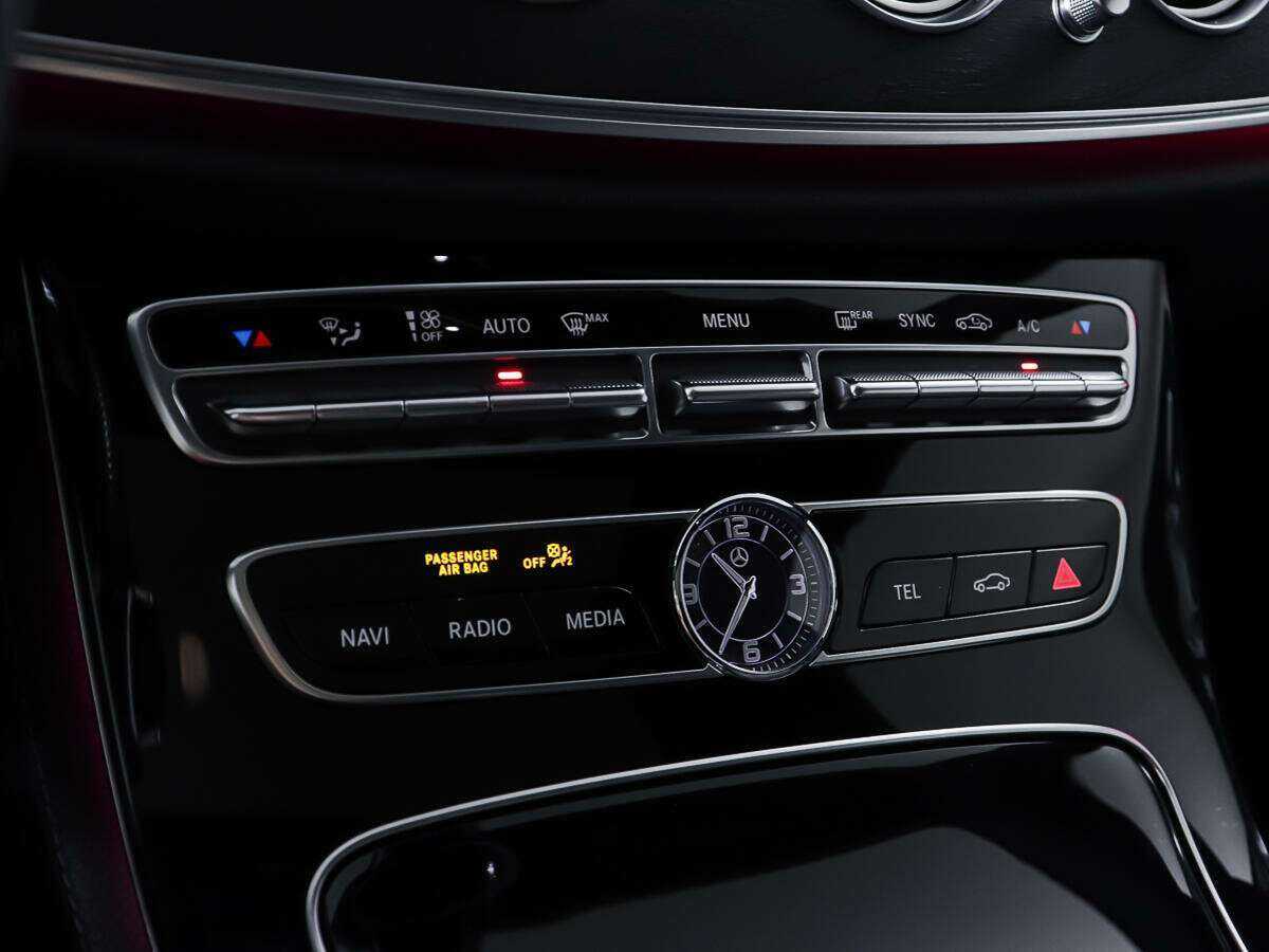 Купить Mercedes-Benz E-Класс 300, 2016, 55 977 км, фото №19