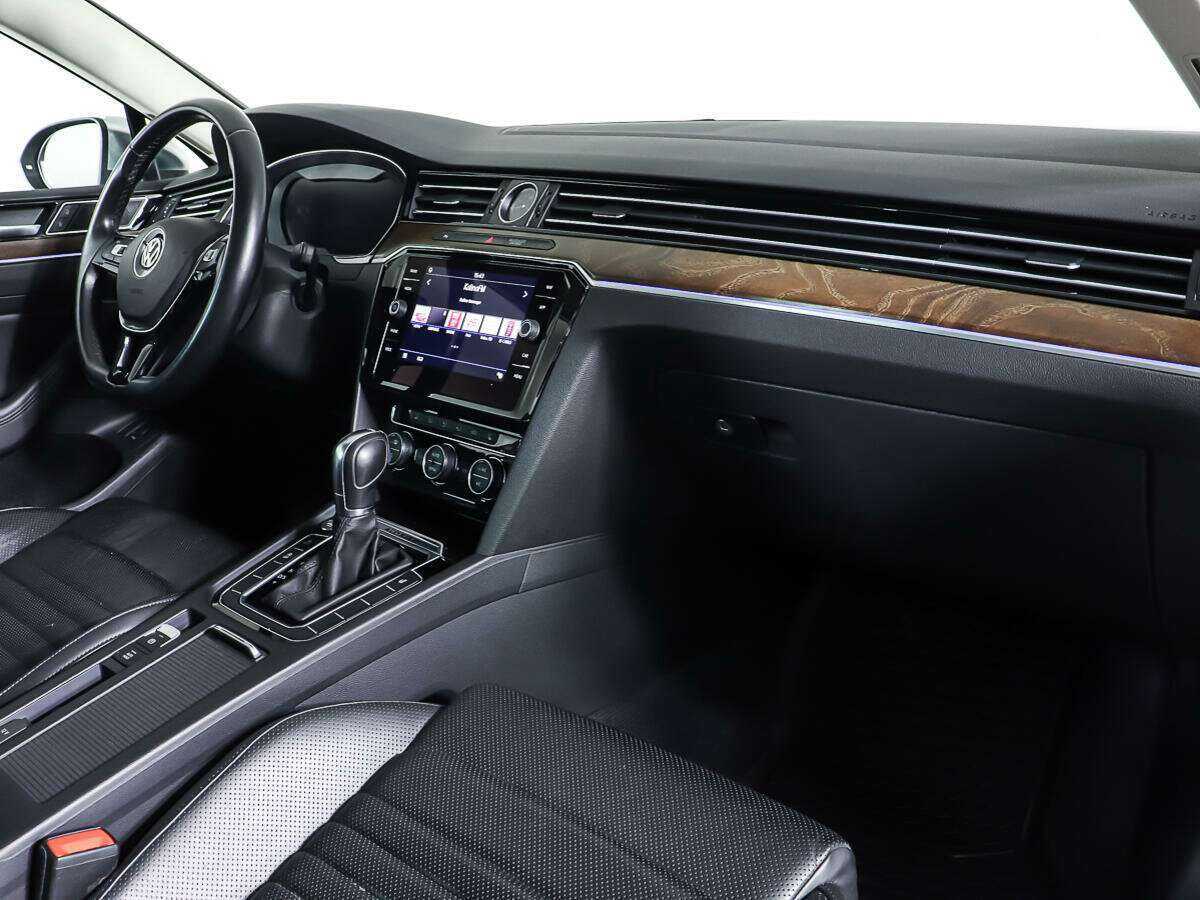 Купить Volkswagen Passat Alltrack, 2018, 60 115 км, фото №9