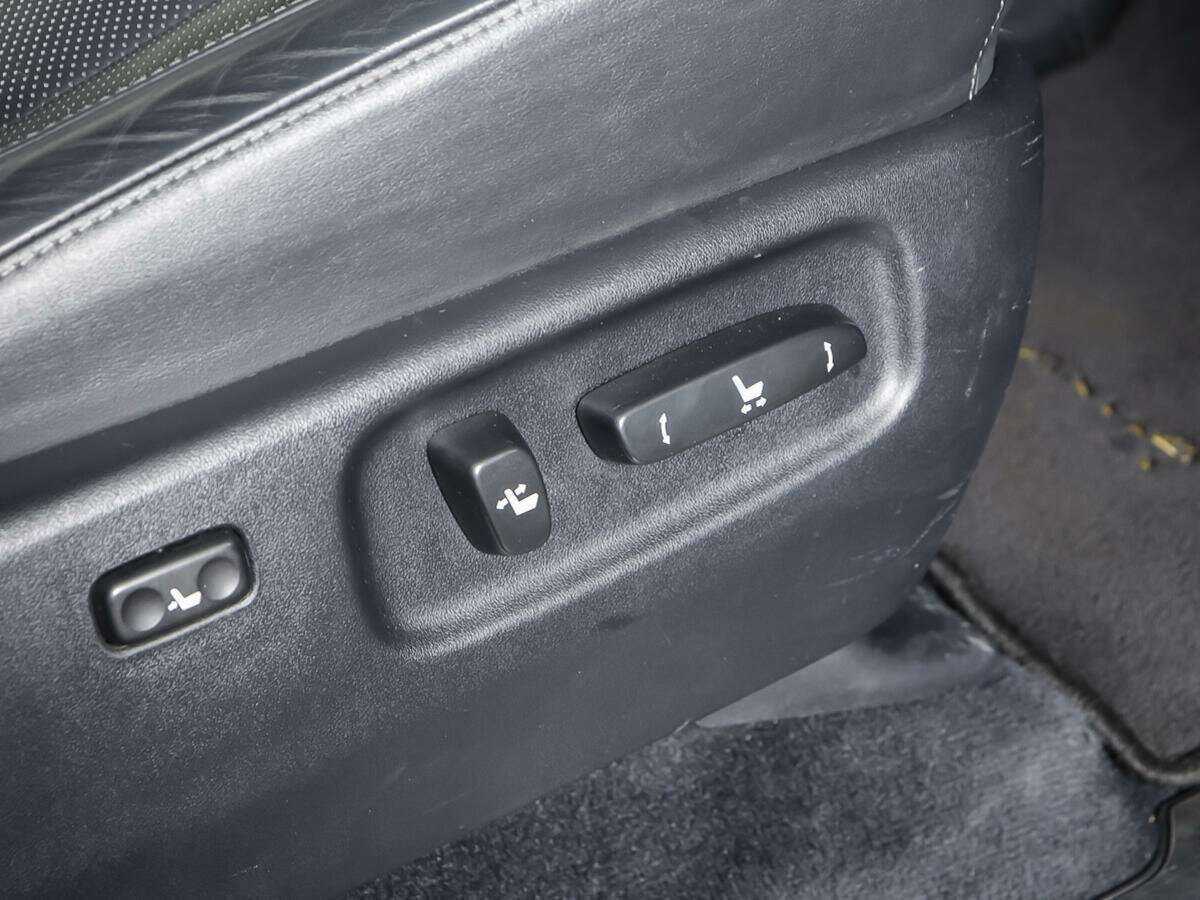 Купить Lexus LX 450d, 2015, 156 200 км, фото №16