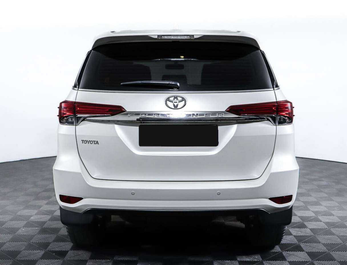Купить Toyota Fortuner, 2017, 128 498 км, фото №6