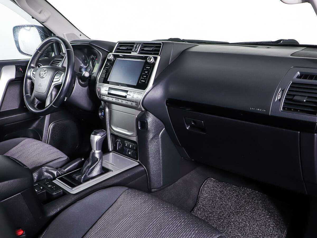 Купить Toyota Land Cruiser Prado, 2017, 77 661 км, фото №9