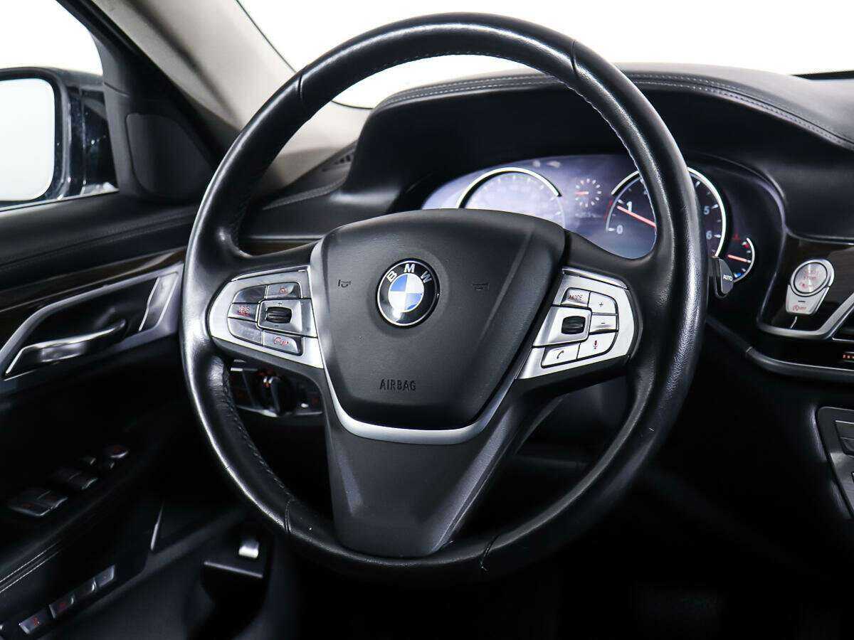 Купить BMW 7 серии 750i xDrive, 2016, 151 029 км, фото №15