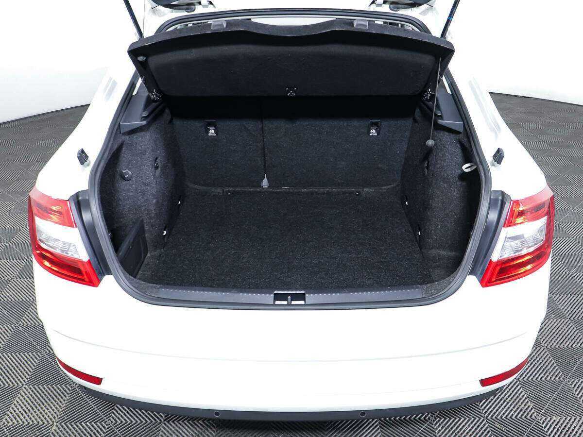 Купить Skoda Octavia, 2018, 53 200 км, фото №9