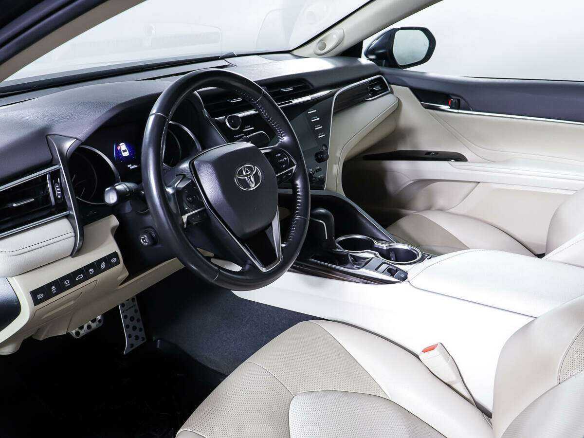 Купить Toyota Camry, 2018, 63 776 км, фото №17