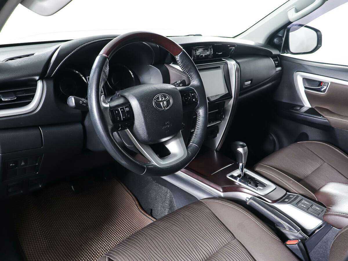 Купить Toyota Fortuner, 2017, 137 851 км, фото №12