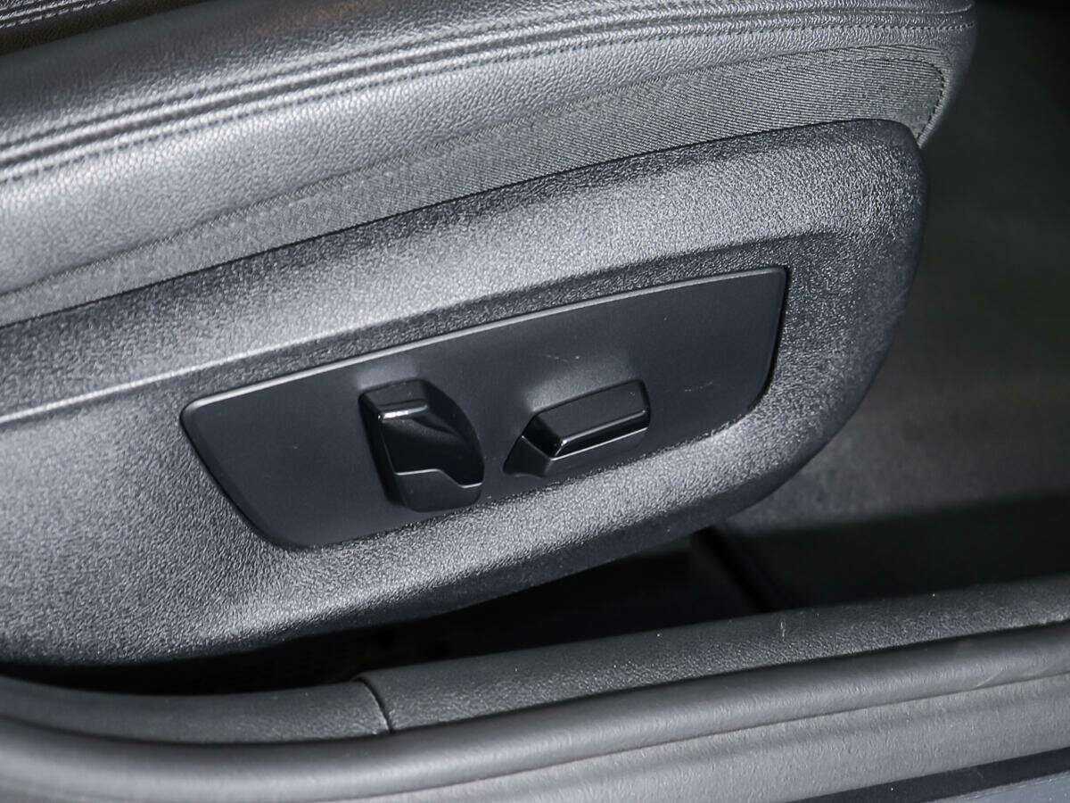 Купить BMW 5 серии 520d, 2017, 223 406 км, фото №17