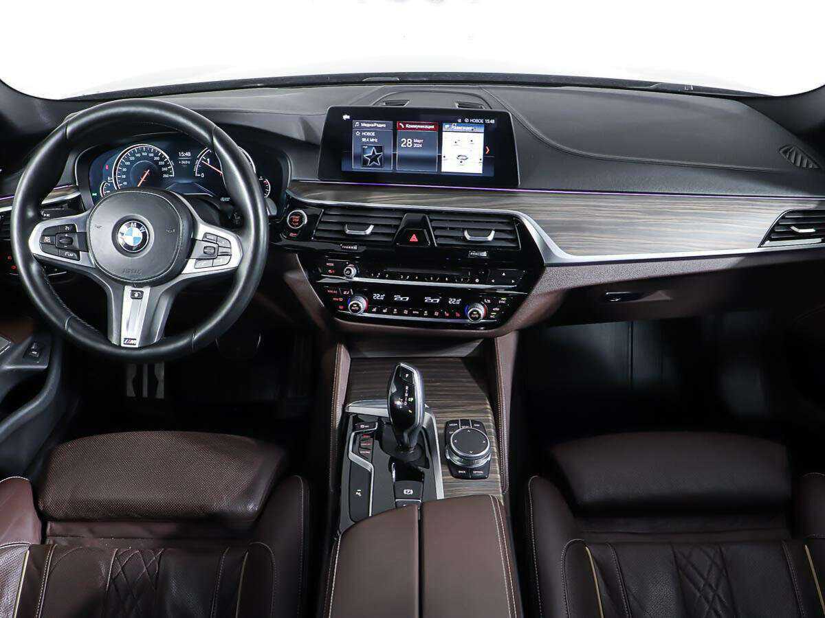 Купить BMW 5 серии 530d xDrive, 2017, 122 372 км, фото №13