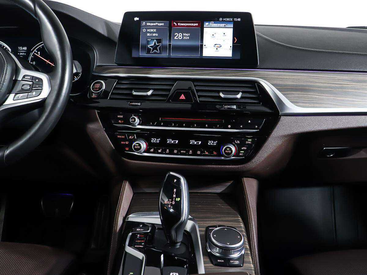 Купить BMW 5 серии 530d xDrive, 2017, 122 372 км, фото №14