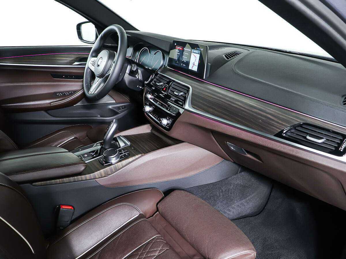 Купить BMW 5 серии 530d xDrive, 2017, 118 436 км, фото №11