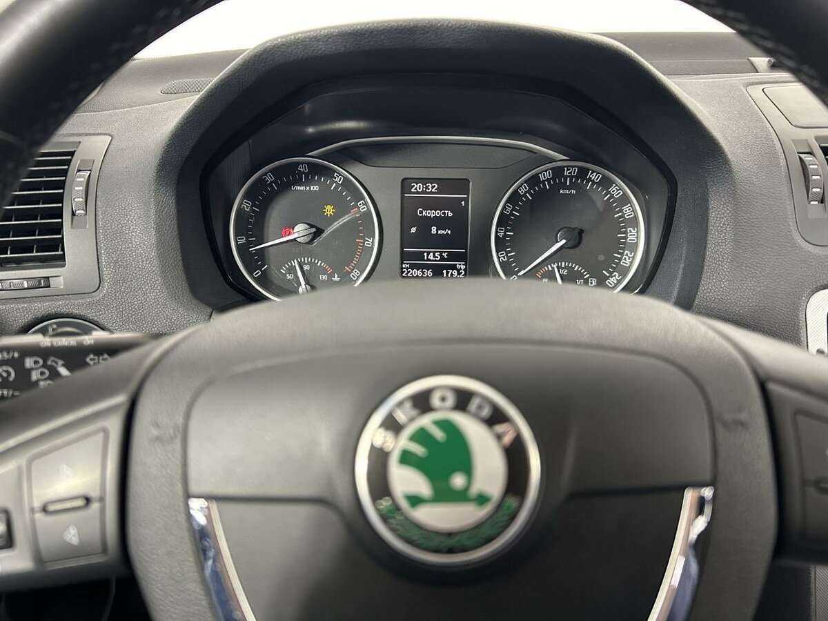 Купить Skoda Octavia, 2011, 220 636 км, фото №10