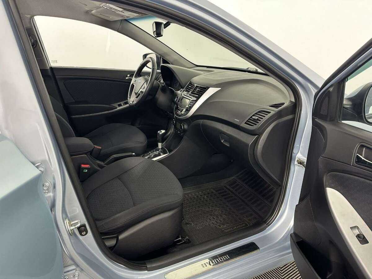 Купить Hyundai Solaris, 2011, 134 000 км, фото №14