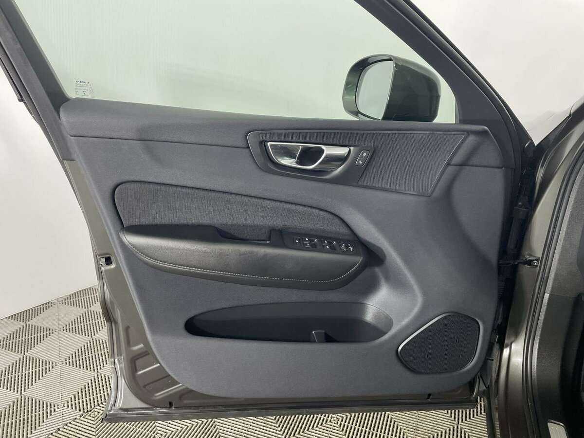Купить Volvo XC60, 2019, 85 104 км, фото №8