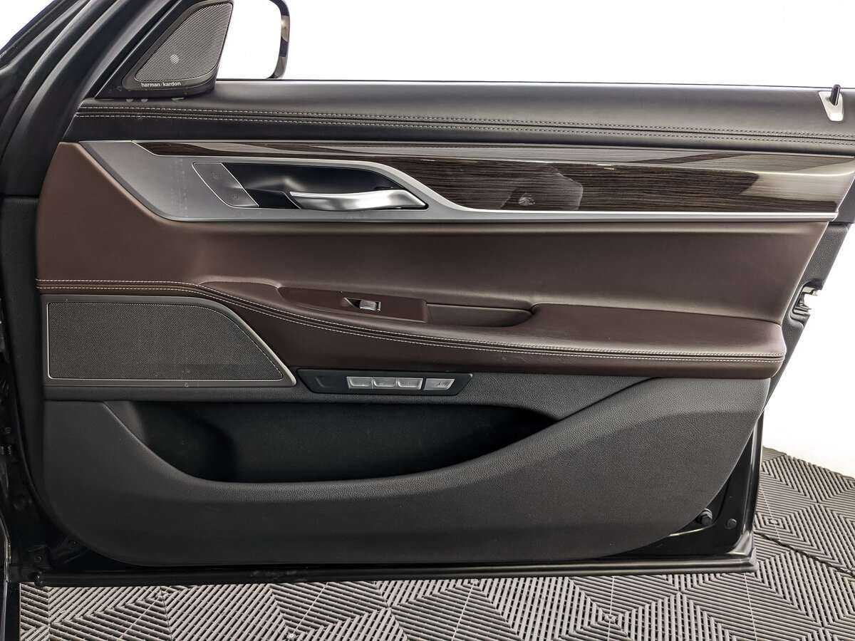 Купить BMW 7 серии Long 750Li xDrive, 2017, 170 699 км, фото №20