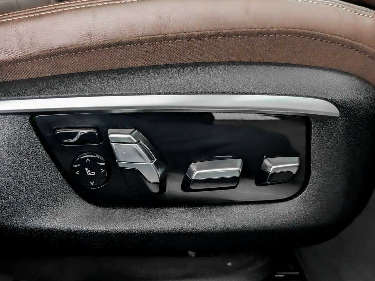 Купить BMW 7 серии Long 740Li xDrive, 2016, 65 355 км, фото №19