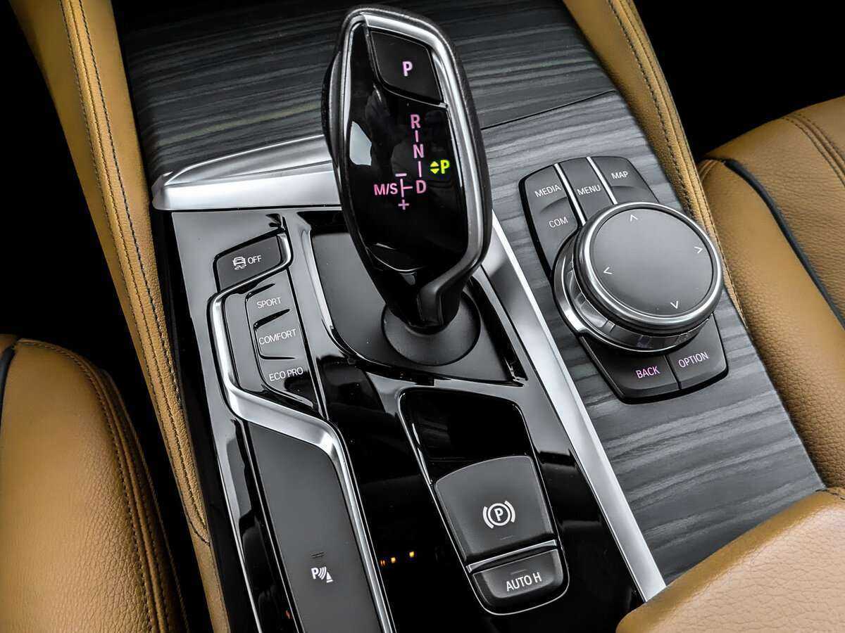 Купить BMW 5 серии 520d xDrive, 2017, 72 392 км, фото №21