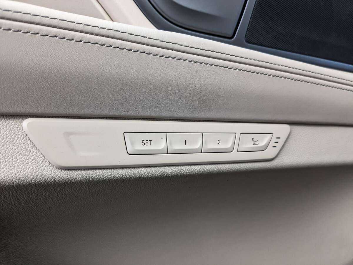 Купить BMW 7 серии Long 740Li xDrive, 2021, 99 843 км, фото №20