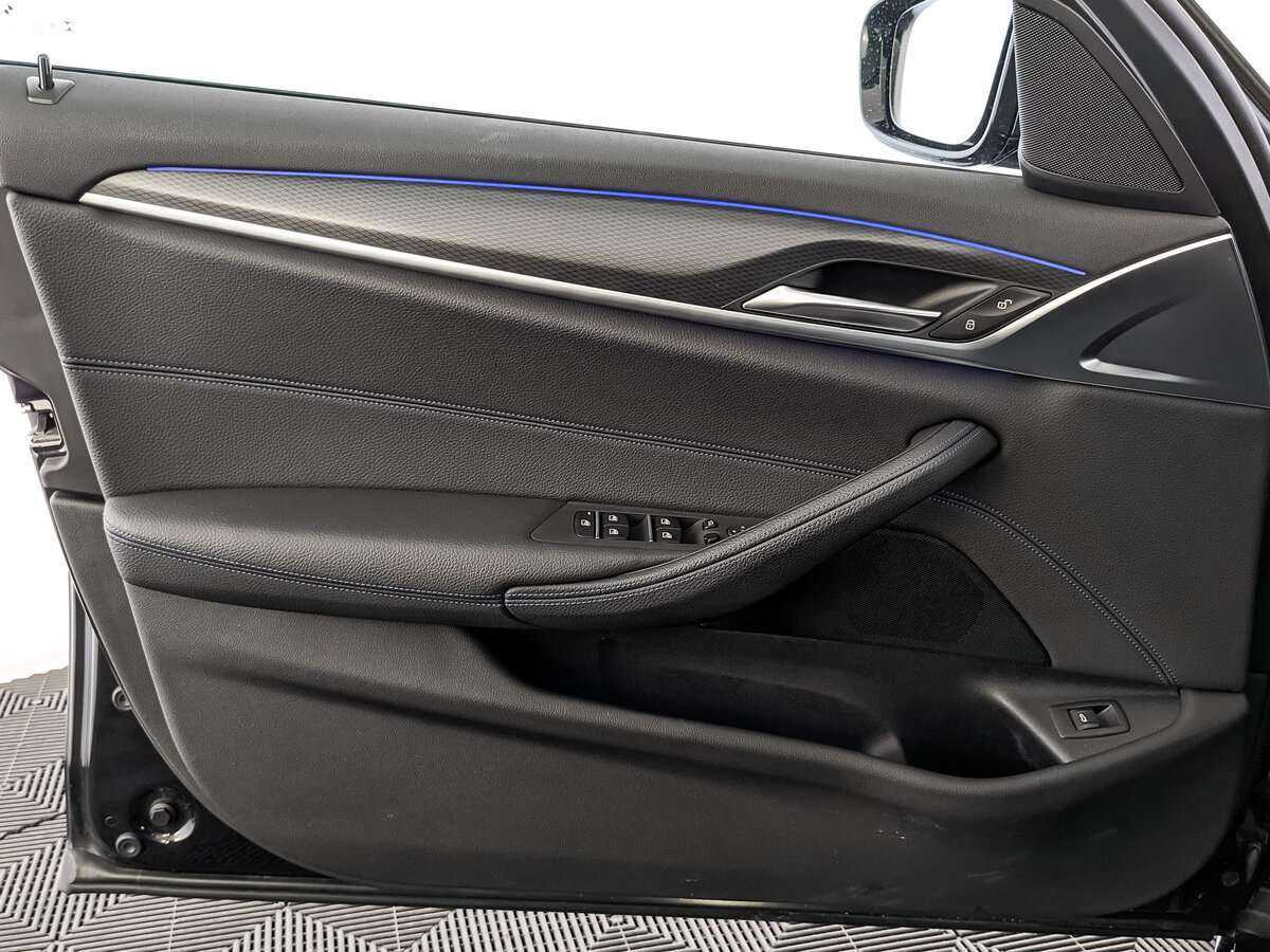 Купить BMW 5 серии 520d xDrive, 2021, 47 261 км, фото №15