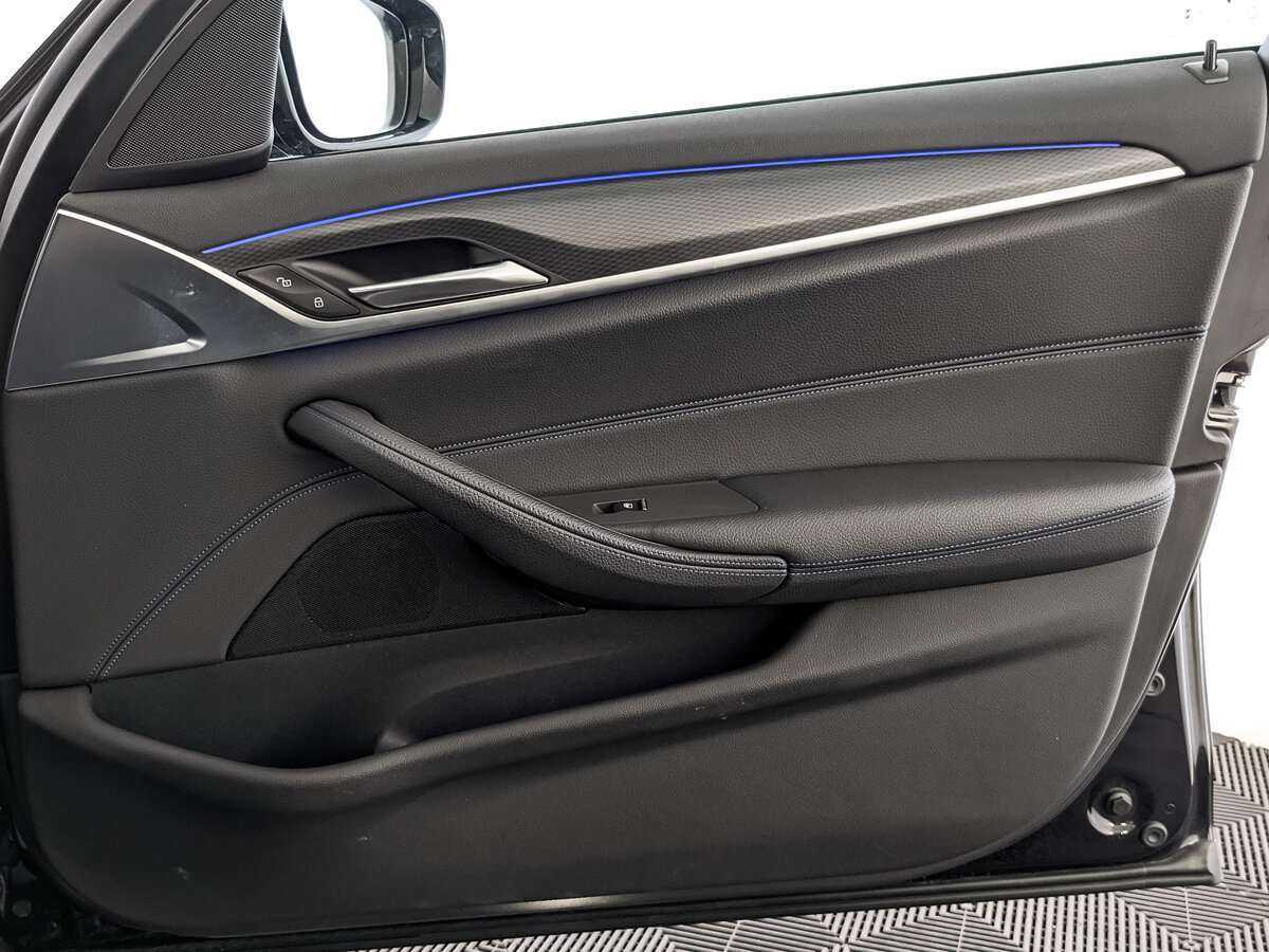 Купить BMW 5 серии 520d xDrive, 2021, 47 261 км, фото №21