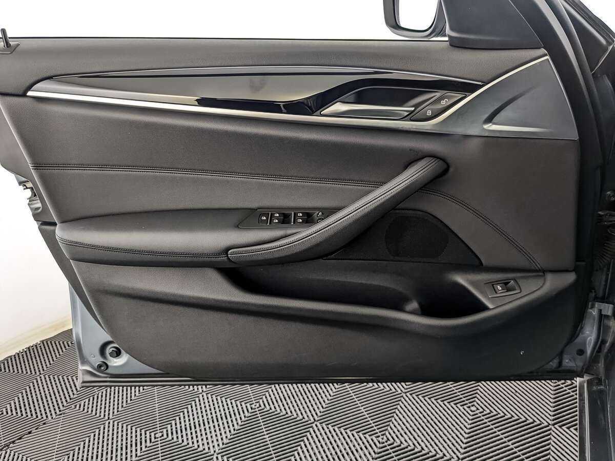 Купить BMW 5 серии 520i, 2020, 81 481 км, фото №15
