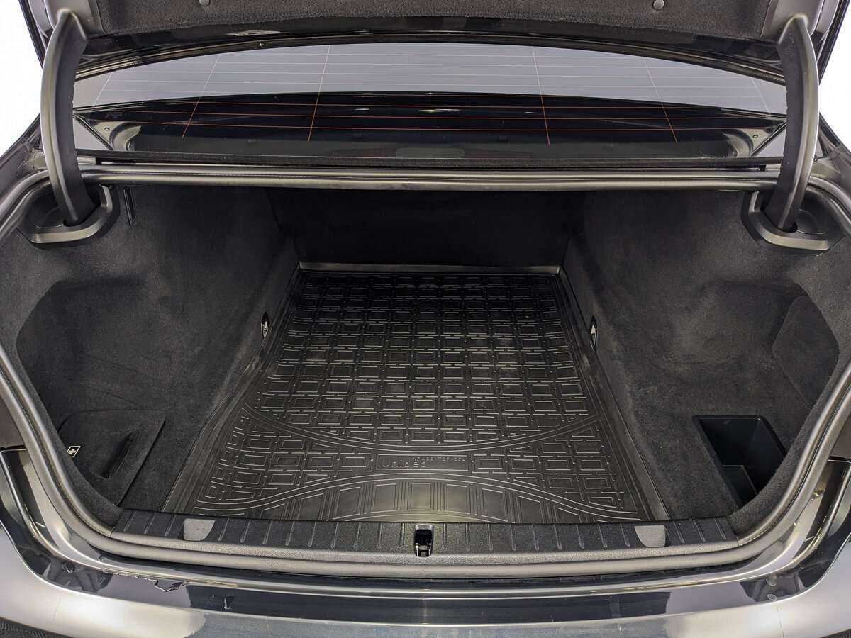 Купить BMW 7 серии Long 750Li xDrive, 2017, 78 101 км, фото №9