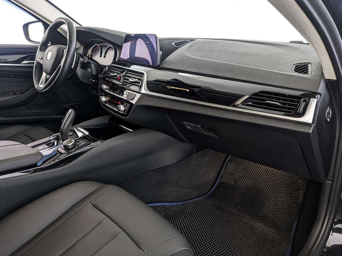 Купить BMW 5 серии 520d, 2020, 21 774 км, фото №9