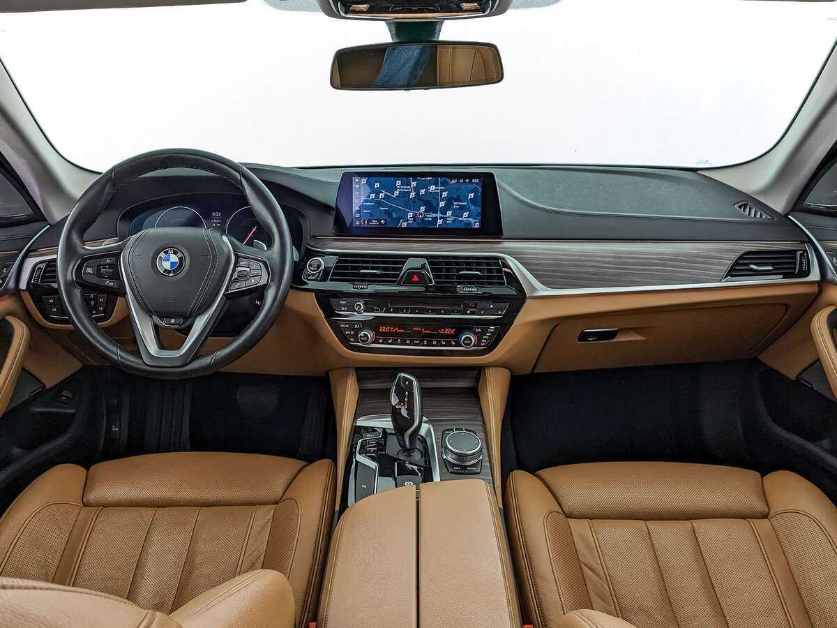 Купить BMW 5 серии 530i xDrive, 2019, 84 800 км, фото №10
