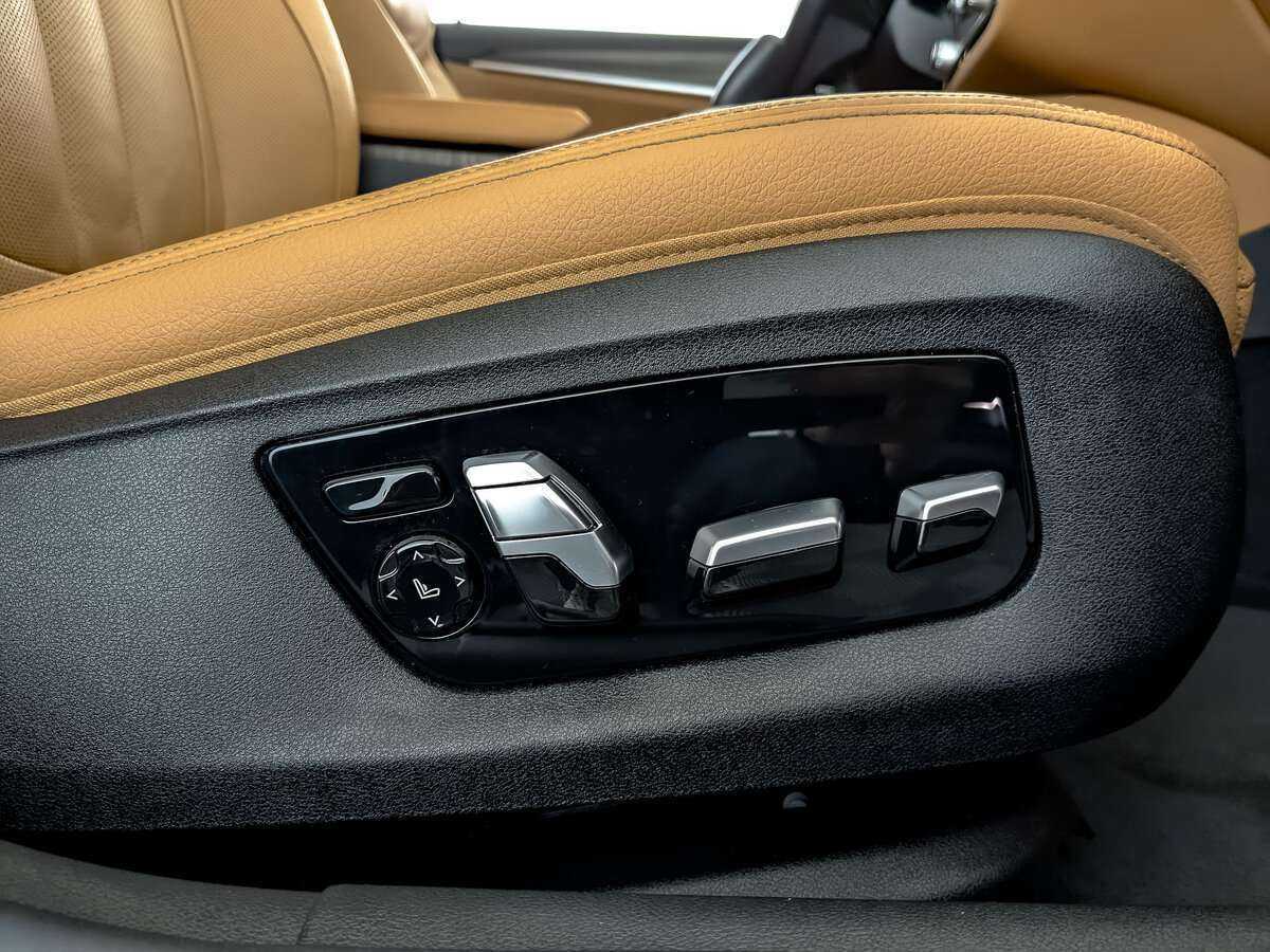 Купить BMW 5 серии 530i xDrive, 2019, 84 800 км, фото №23