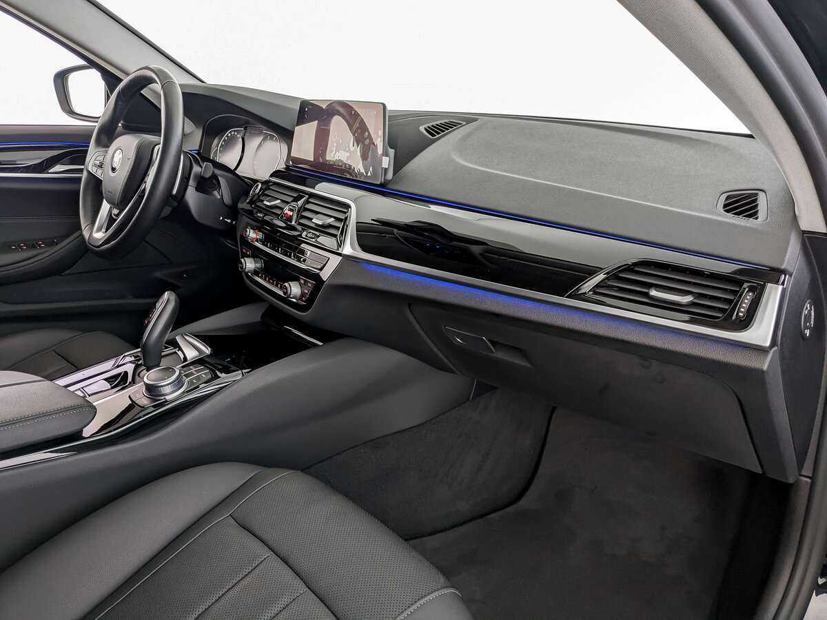 Купить BMW 5 серии 520i, 2021, 43 095 км, фото №9