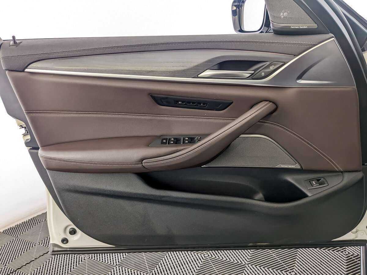 Купить BMW 5 серии 530d xDrive, 2020, 66 452 км, фото №13