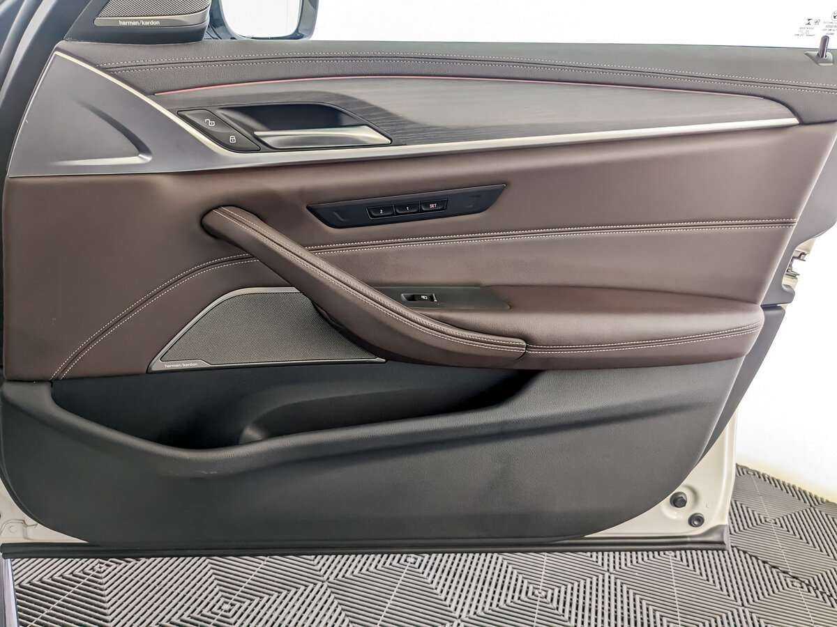 Купить BMW 5 серии 530d xDrive, 2020, 66 452 км, фото №20