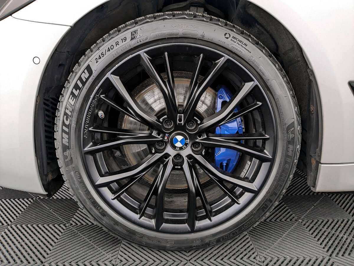 Купить BMW 5 серии 530d xDrive, 2020, 64 100 км, фото №14