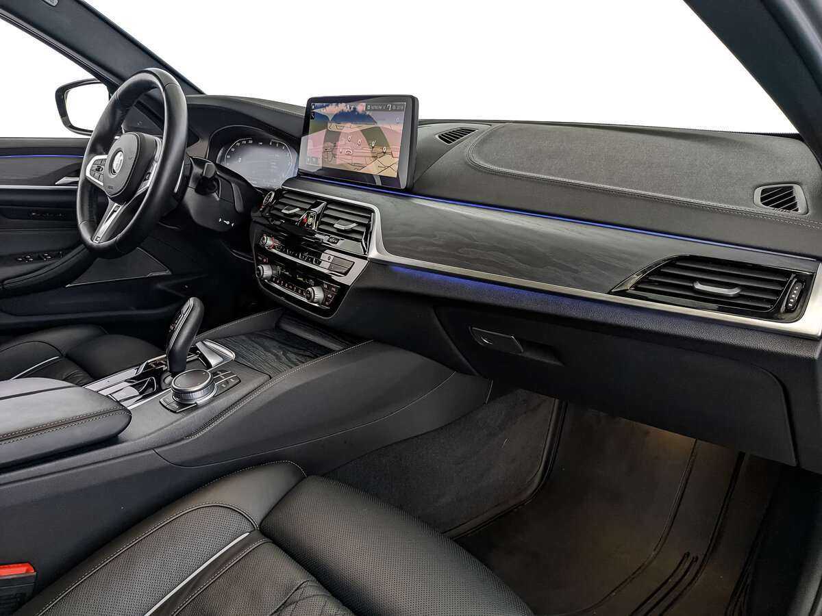 Купить BMW 5 серии 530d xDrive, 2021, 57 707 км, фото №9