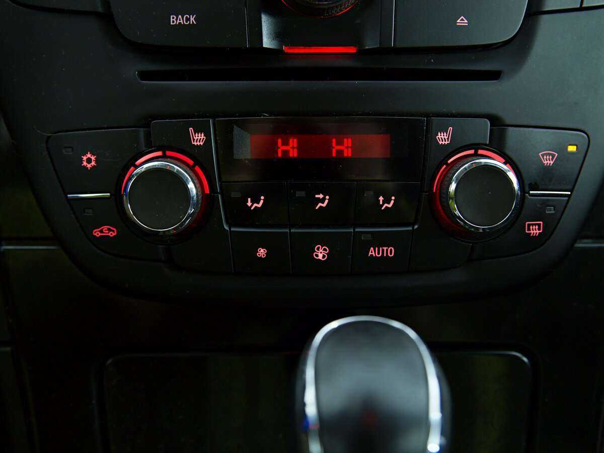 Купить Opel Insignia, 2009, 180 493 км, фото №15