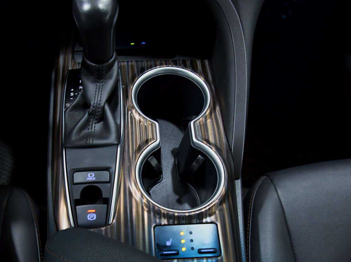 Купить Toyota Camry, 2020, 60 758 км, фото №10