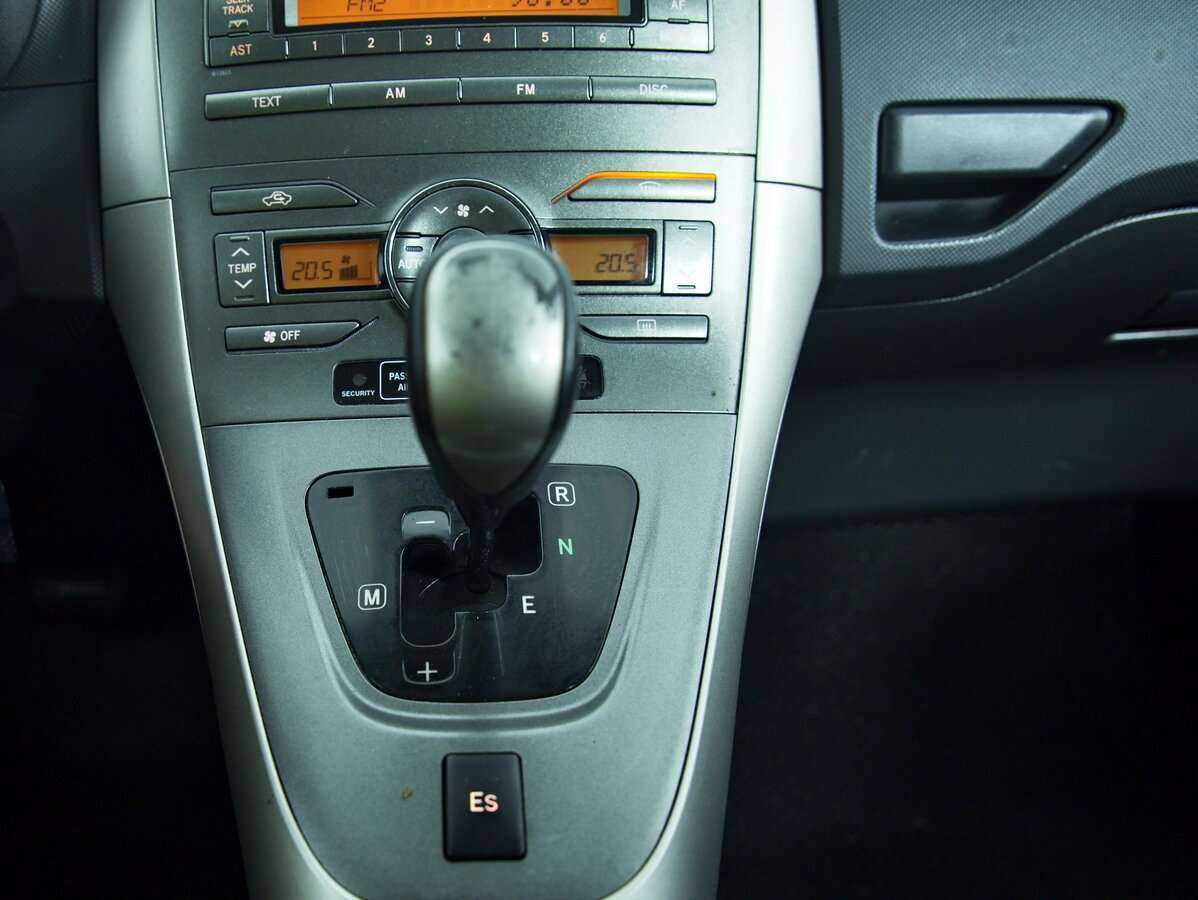 Купить Toyota Auris, 2008, 189 193 км, фото №16