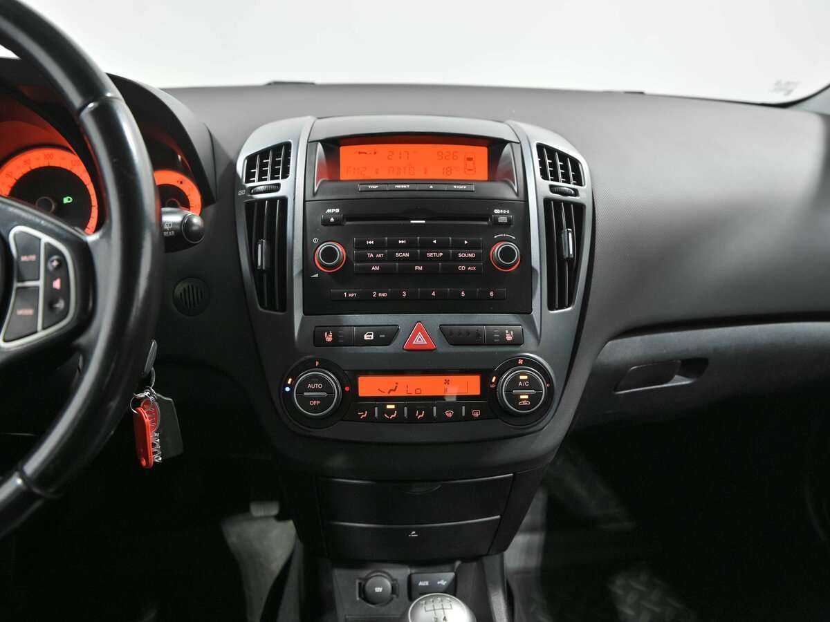 Купить Kia Ceed, 2009, 231 981 км, фото №9