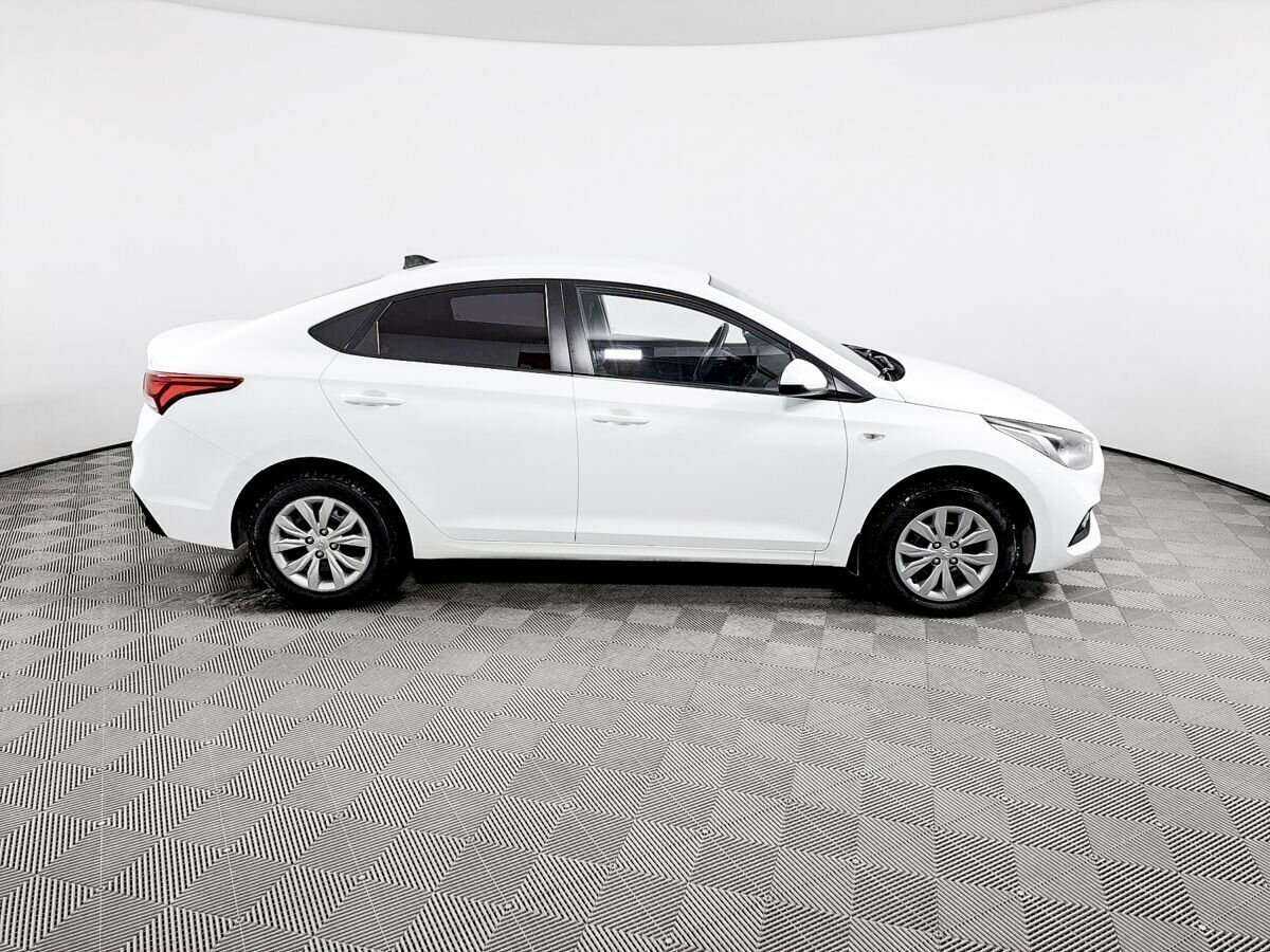 Купить Hyundai Solaris, 2017, 135 403 км, фото №4