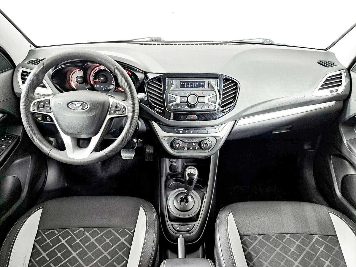 Купить Lada (ВАЗ) Vesta SW Cross, 2019, 101 038 км, фото №12