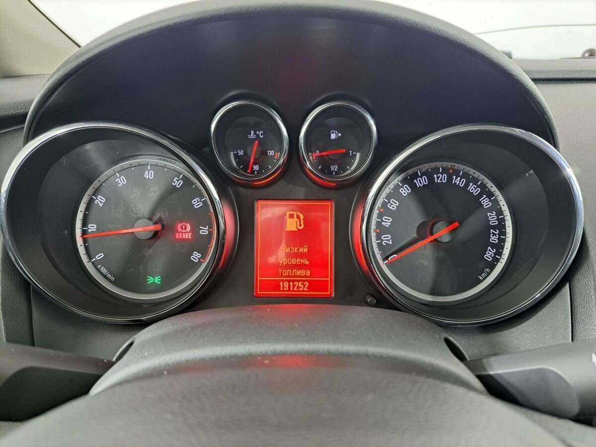 Купить Opel Astra, 2011, 191 250 км, фото №10