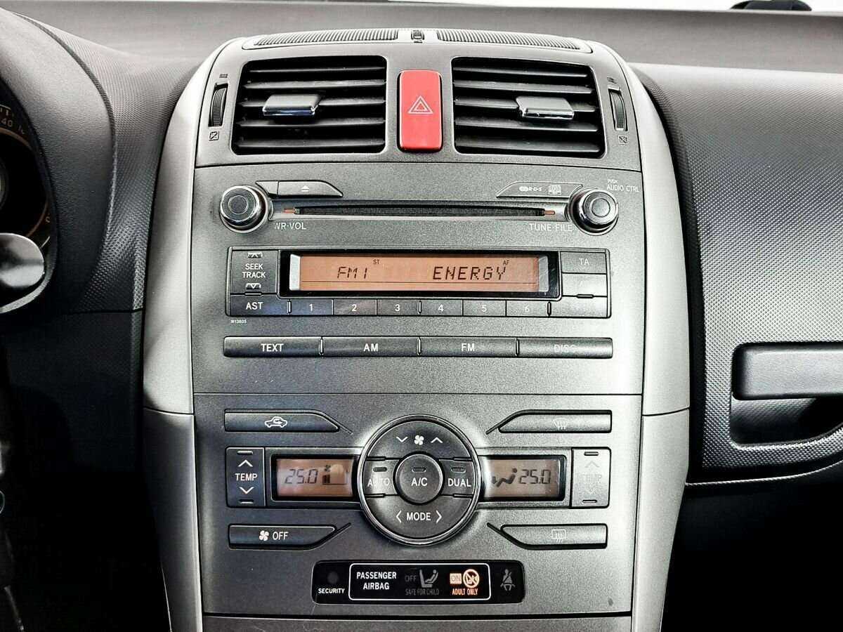 Купить Toyota Auris, 2008, 227 400 км, фото №13