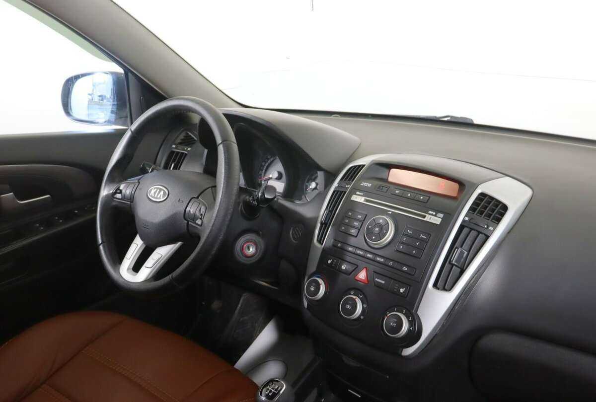 Купить Kia Ceed, 2011, 183 125 км, фото №9