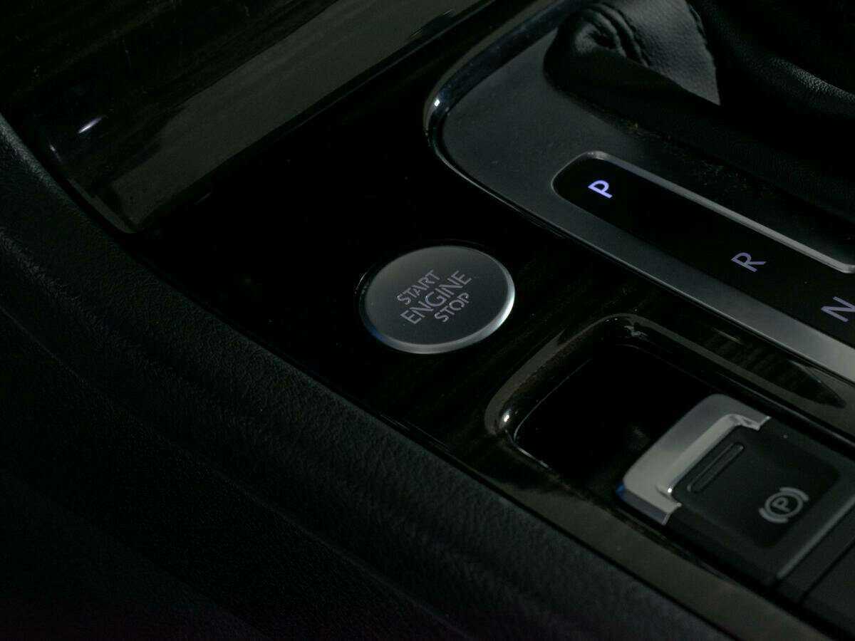 Купить Volkswagen Touareg, 2015, 57 619 км, фото №20