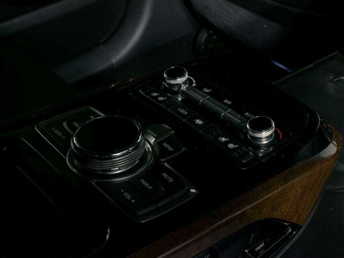 Купить Genesis G90, 2017, 124 794 км, фото №17