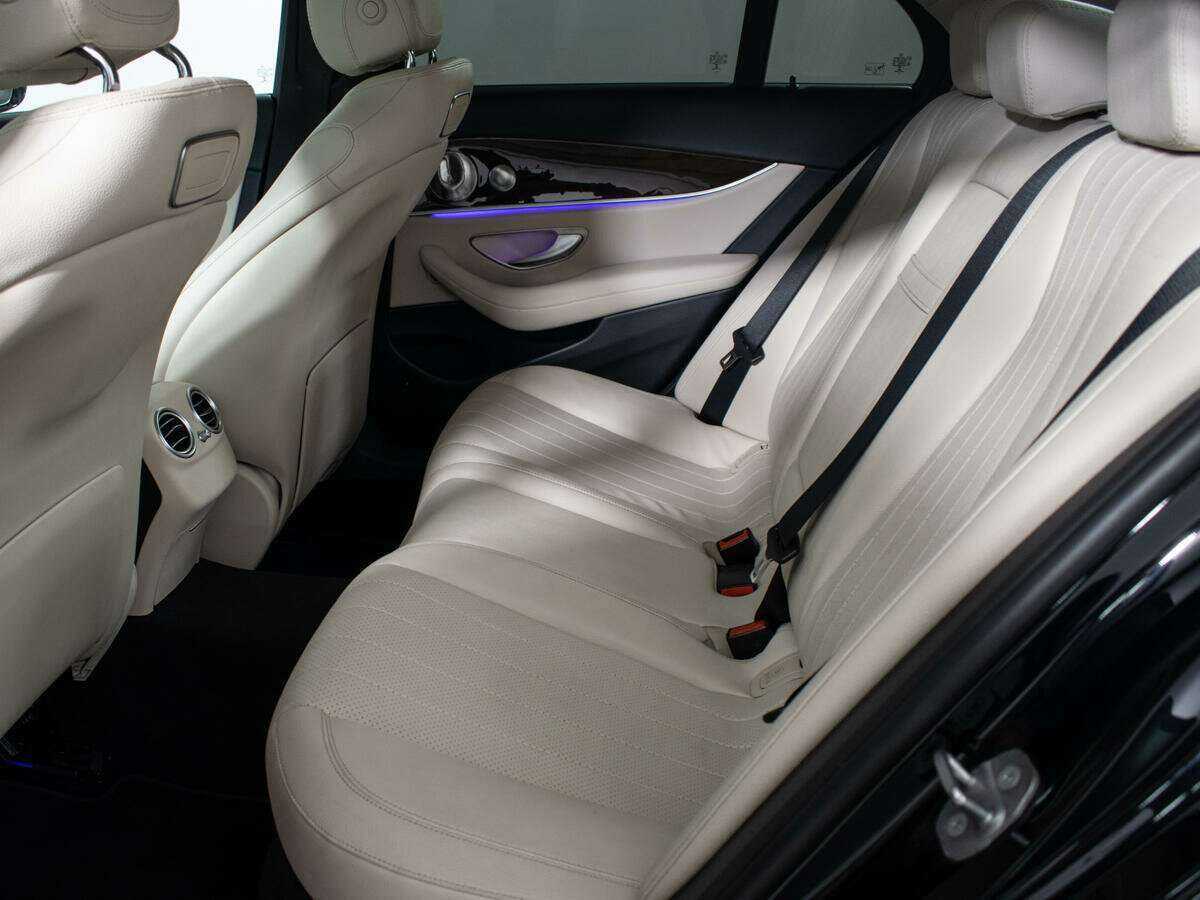 Купить Mercedes-Benz E-Класс 300, 2017, 129 604 км, фото №8