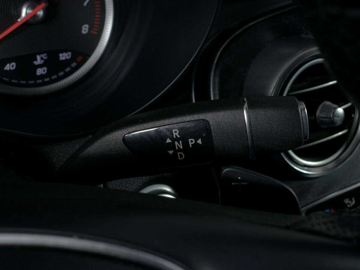 Купить Mercedes-Benz GLC 250, 2019, 116 633 км, фото №16