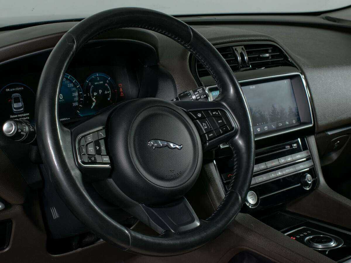 Купить Jaguar F-Pace, 2016, 143 002 км, фото №17