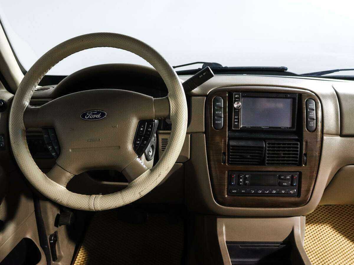 Купить Ford Explorer, 2002, 330 951 км, фото №10