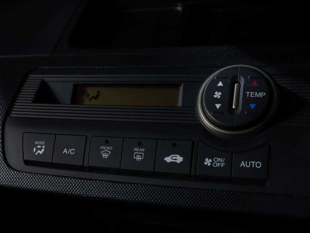 Купить Honda Freed Spike, 2012, 186 488 км, фото №15