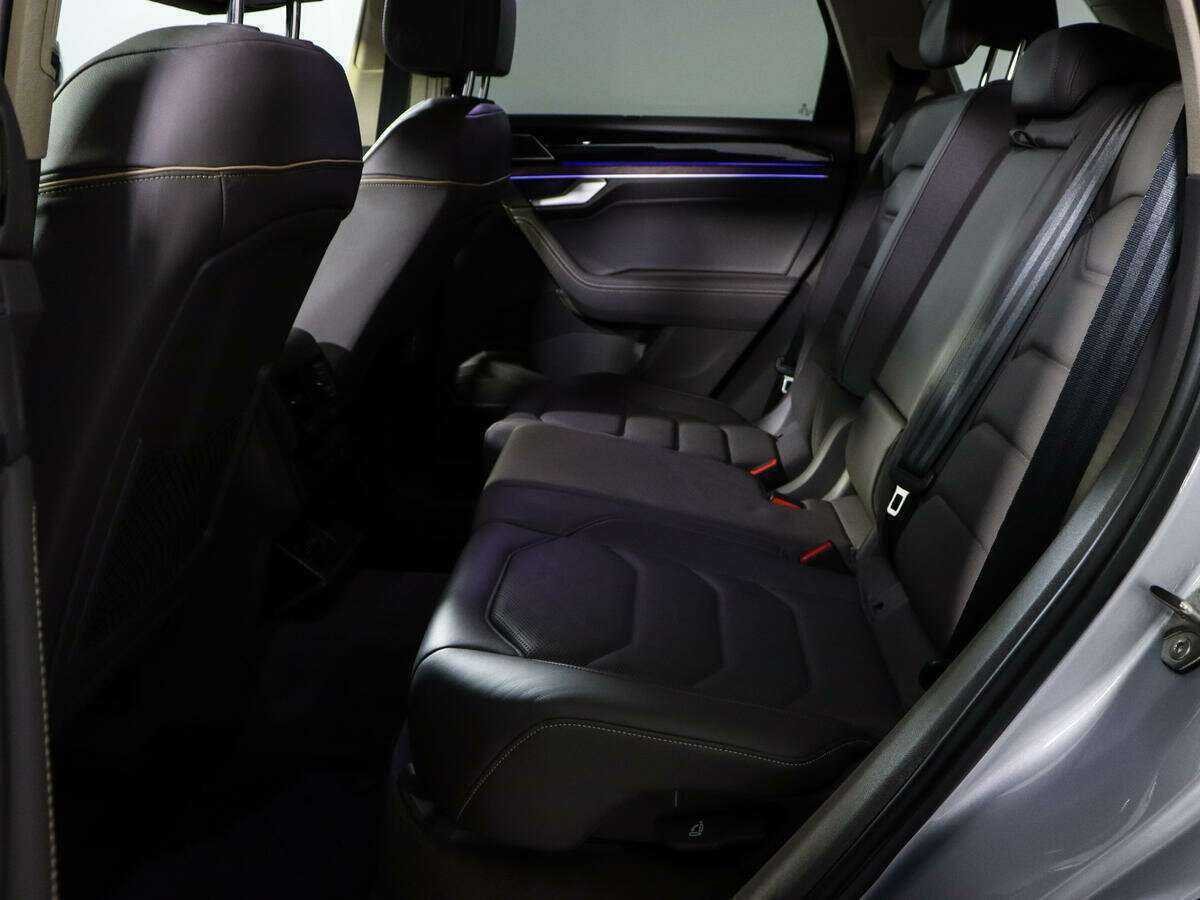 Купить Volkswagen Touareg, 2018, 38 398 км, фото №9